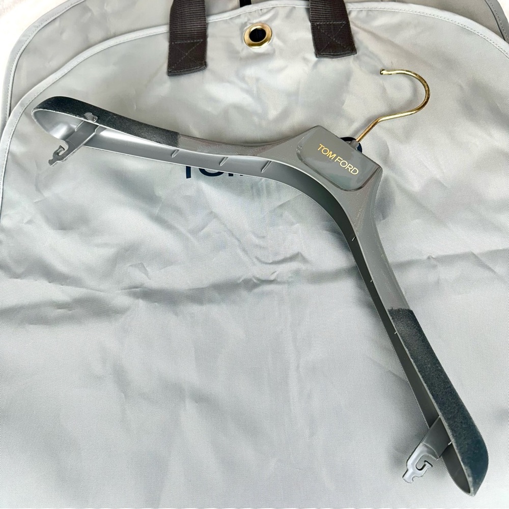 Tom Ford Gray Nylon Canvas Garment Travel Bag with Hanger NICE! Great gift - Picture 3 of 3